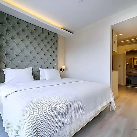 ホテル Rooms365