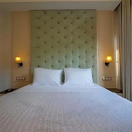 Rooms365 Hotel *