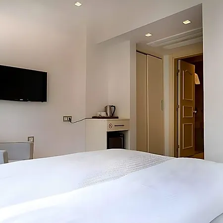 Rooms365 *