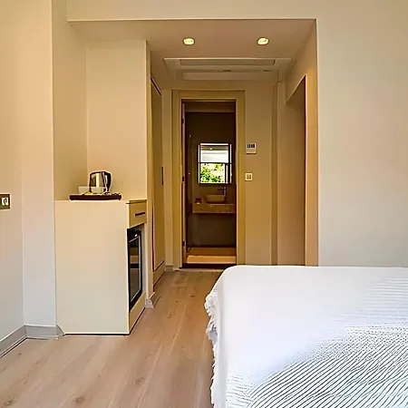 Rooms365 Hotel *